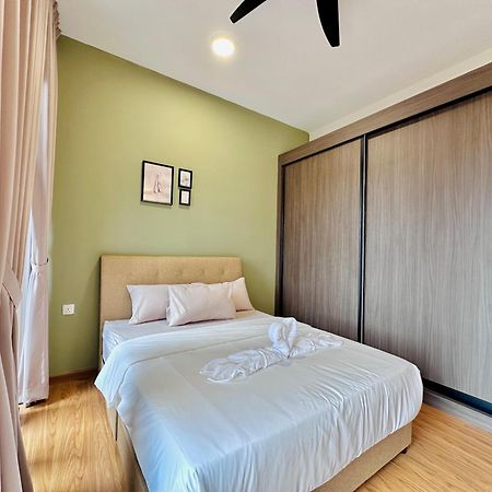 2Br Luxury Rooftop Swimming Pook Homestay@Georgetown@10Pax - 无敌美景两房民宿 Exterior foto